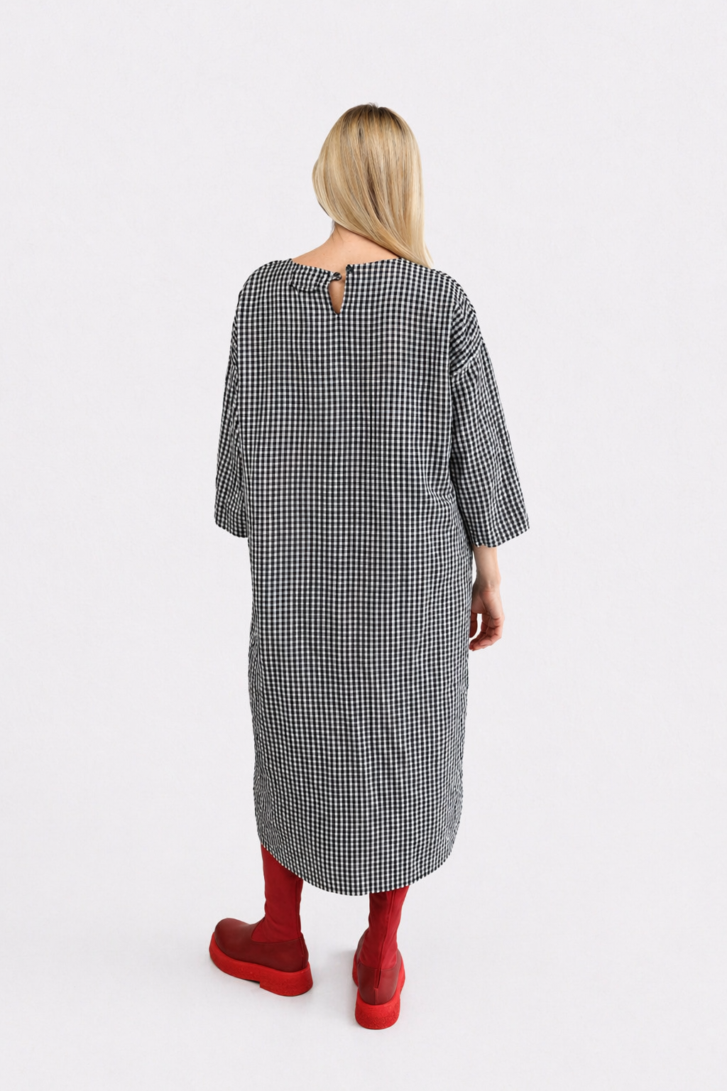 Платье Aequamente черно-белое в клетку