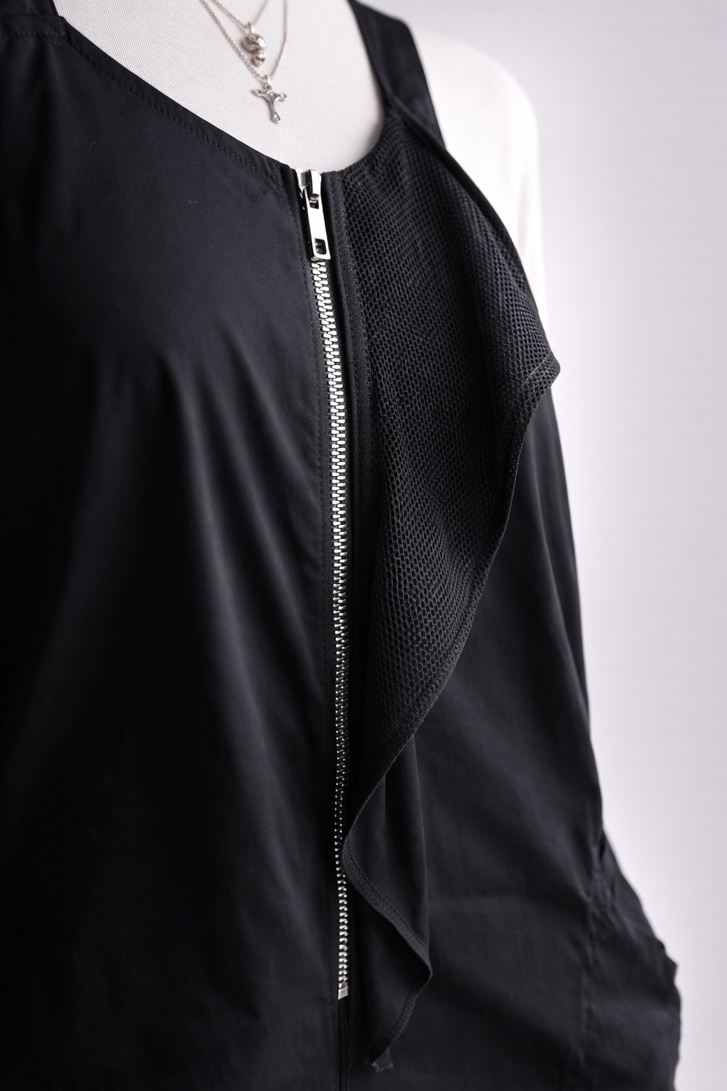 Комбинезон IKONA чёрный рюша вст сетка молния