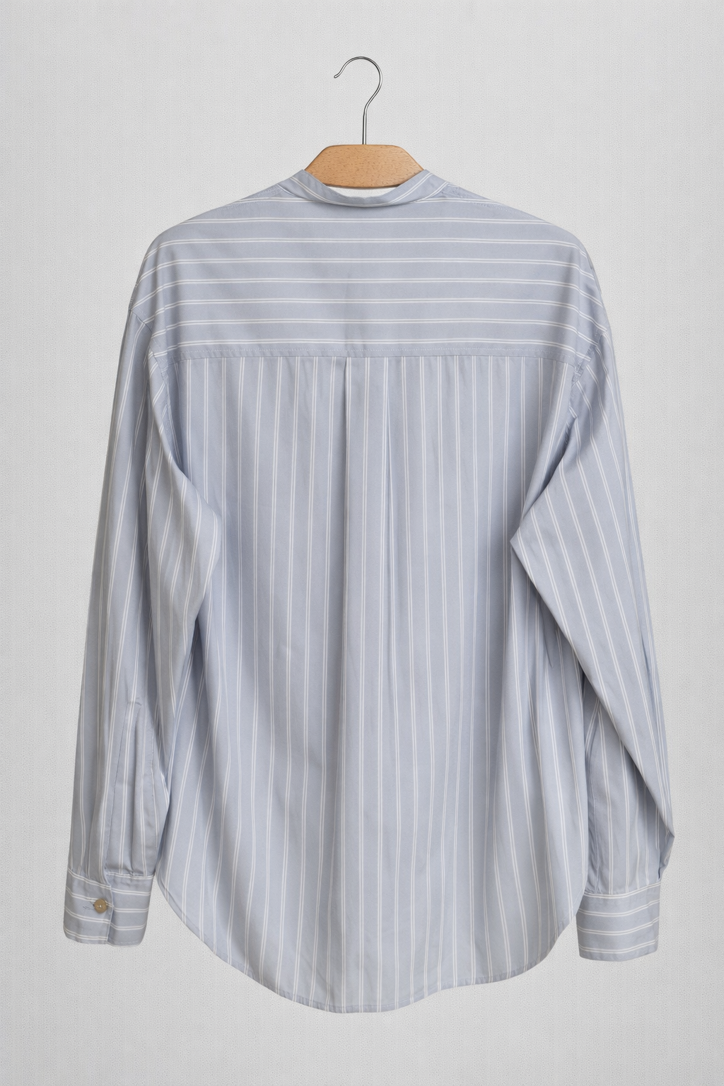 Рубашка Isabelle Blanche цв бело/голуб полоска