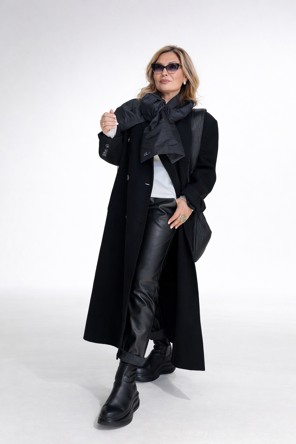 Пальто Shade чёрное двубортное удлинённое