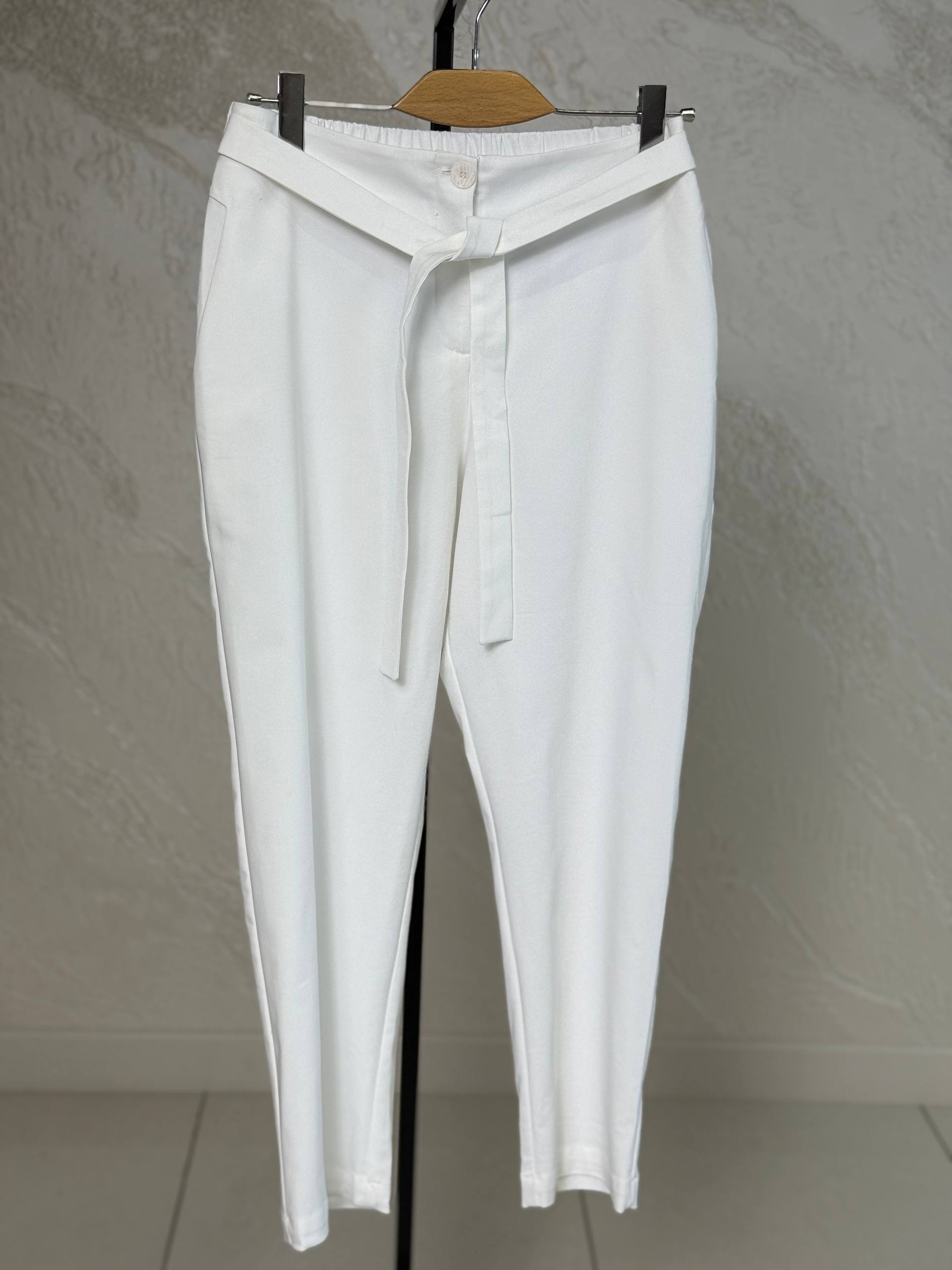 Брюки цвет белый Lotus