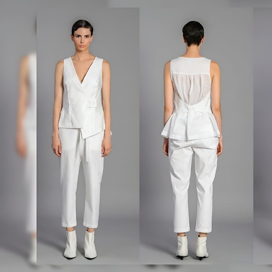 Жилет белый Lotus